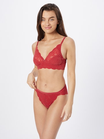 TRIUMPH Triangle Bra 'Amourette' in Red