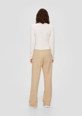 Wide leg Pantaloni con piega frontale di QS in beige
