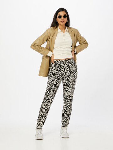 Tapered Pantaloni 'BYMMJOELLA' di b.young in verde