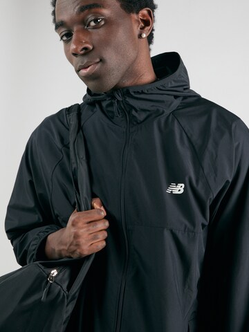 new balance Спортивная куртка 'Athletics Packable' в Черный