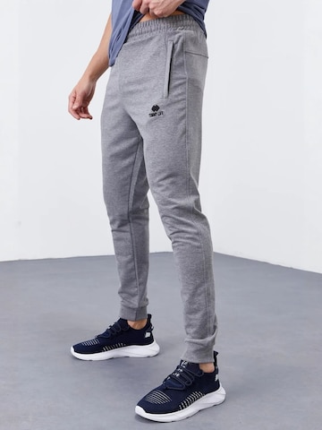 Tommy Life - Skinny Calças de desporto 'Jogginghose' em cinzento
