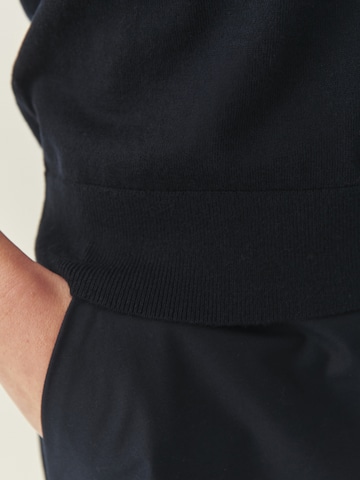 mėlyna TATUUM Megztinis