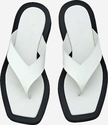 Flip-flops 'Keana' de la EDITED pe alb