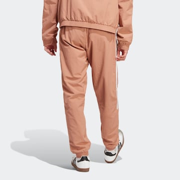 Effilé Pantalon 'Adicolor Classics Lock-Up Trefoil' ADIDAS ORIGINALS en rose