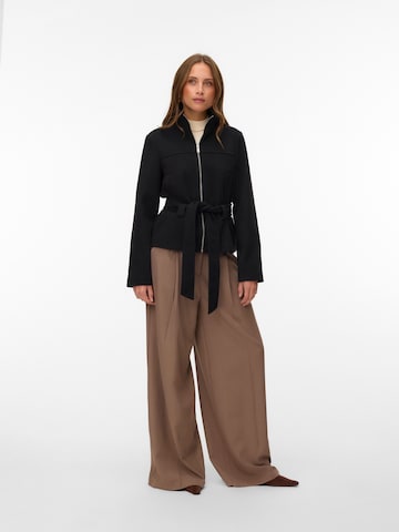 VERO MODA Ανοιξιάτικο και φθινοπωρινό παλτό 'VMVINCEDREW' σε μαύρο