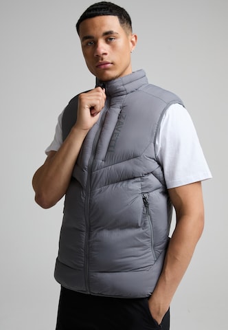 Gilet 'Vanderoni' Zavetti Canada en gris : devant