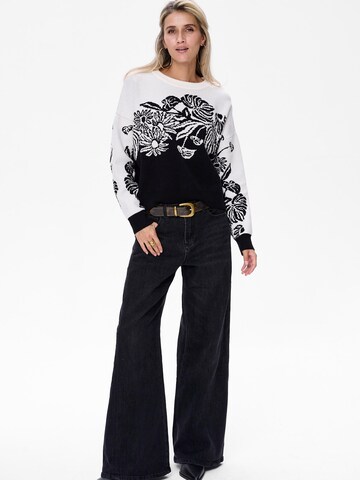 Blue Shadow Sweater in Black
