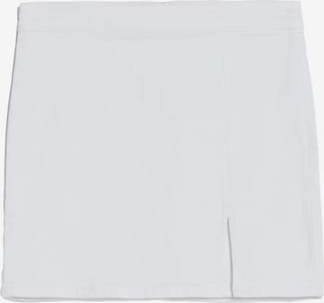 Bershka Skirt in White: front