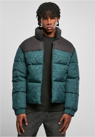 Urban Classics Winter jacket in Green: front