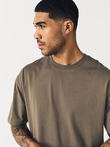 Next Футболка в Коричневый