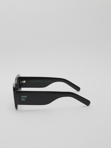 Pull&Bear Slnečné okuliare - Čierna