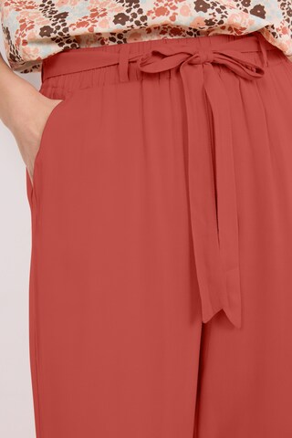 Soyaconcept Wide leg Pleat-front trousers 'RADIA' in Red