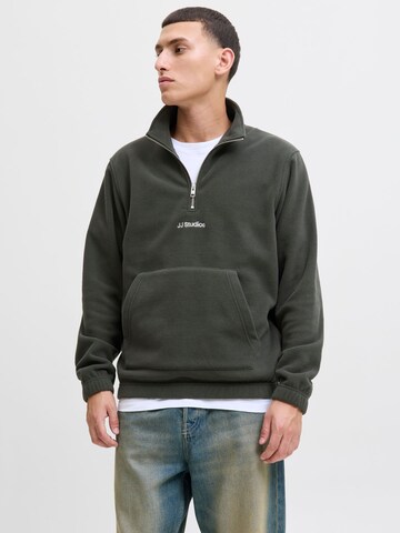 JACK & JONES Sweatshirt i grøn: forside