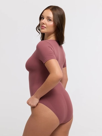 Body modellante 'Tshirt Sculpting Bodysuit with Slip' di cfab in lilla