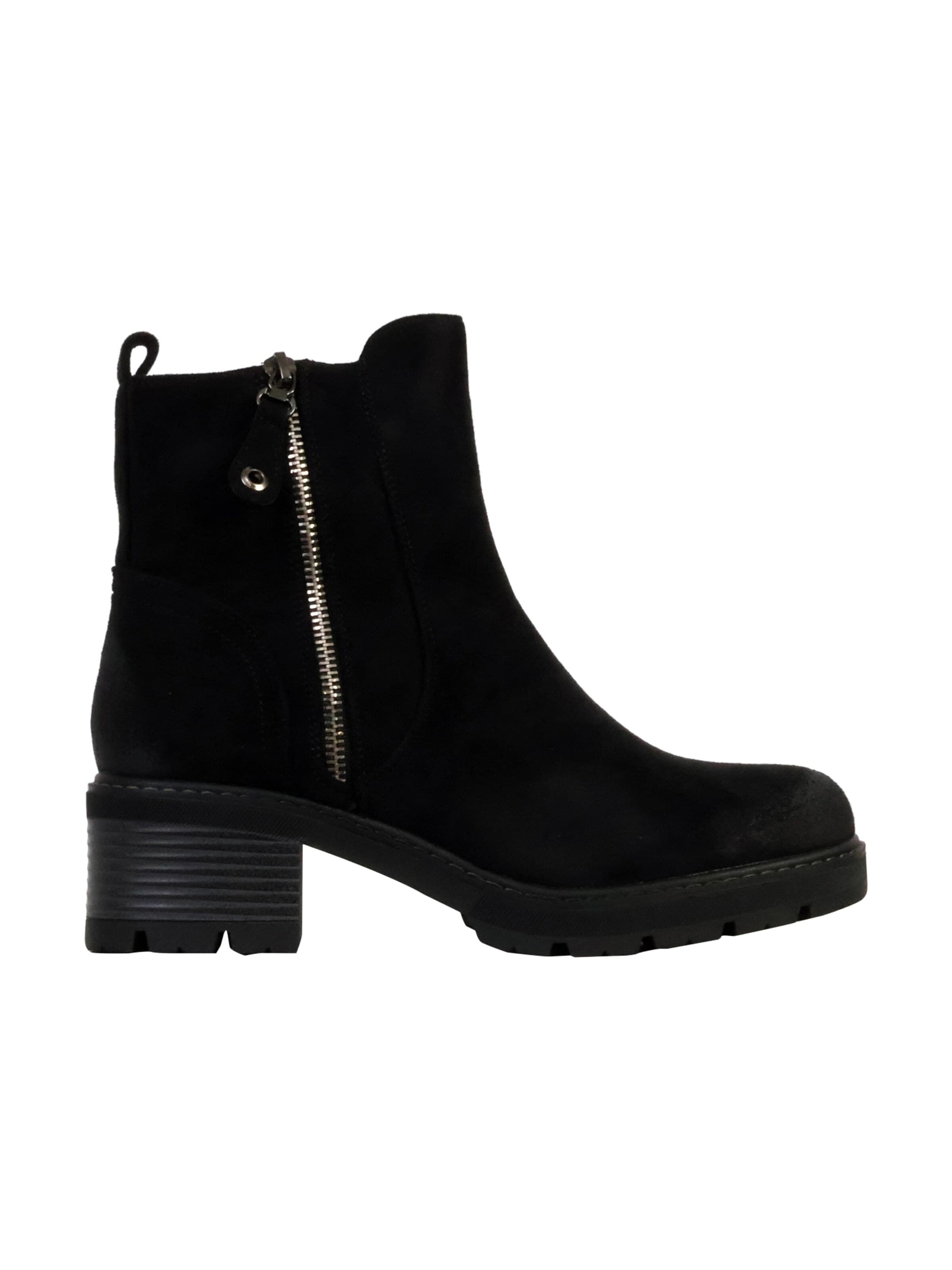 The Divine Factory Ankle Boots in Schwarz