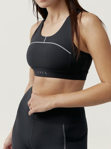 Born Living Yoga Sporttop ' Carole ' in Zwart