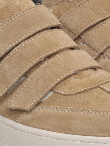Sneaker bassa '09-3283' di Estro in marrone