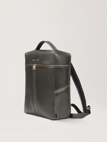 NEGOTIA Leather Backpack 'Kova' in Black
