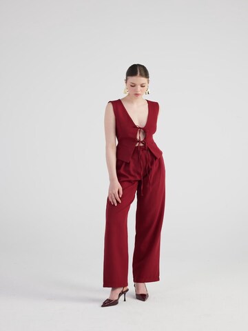 HOLLY LOLLY Bandplooibroek in Rood: voorkant