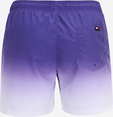 Tommy Jeans Badeshorts in Lila