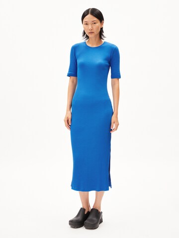 Robe 'SEHA' ARMEDANGELS en bleu : devant