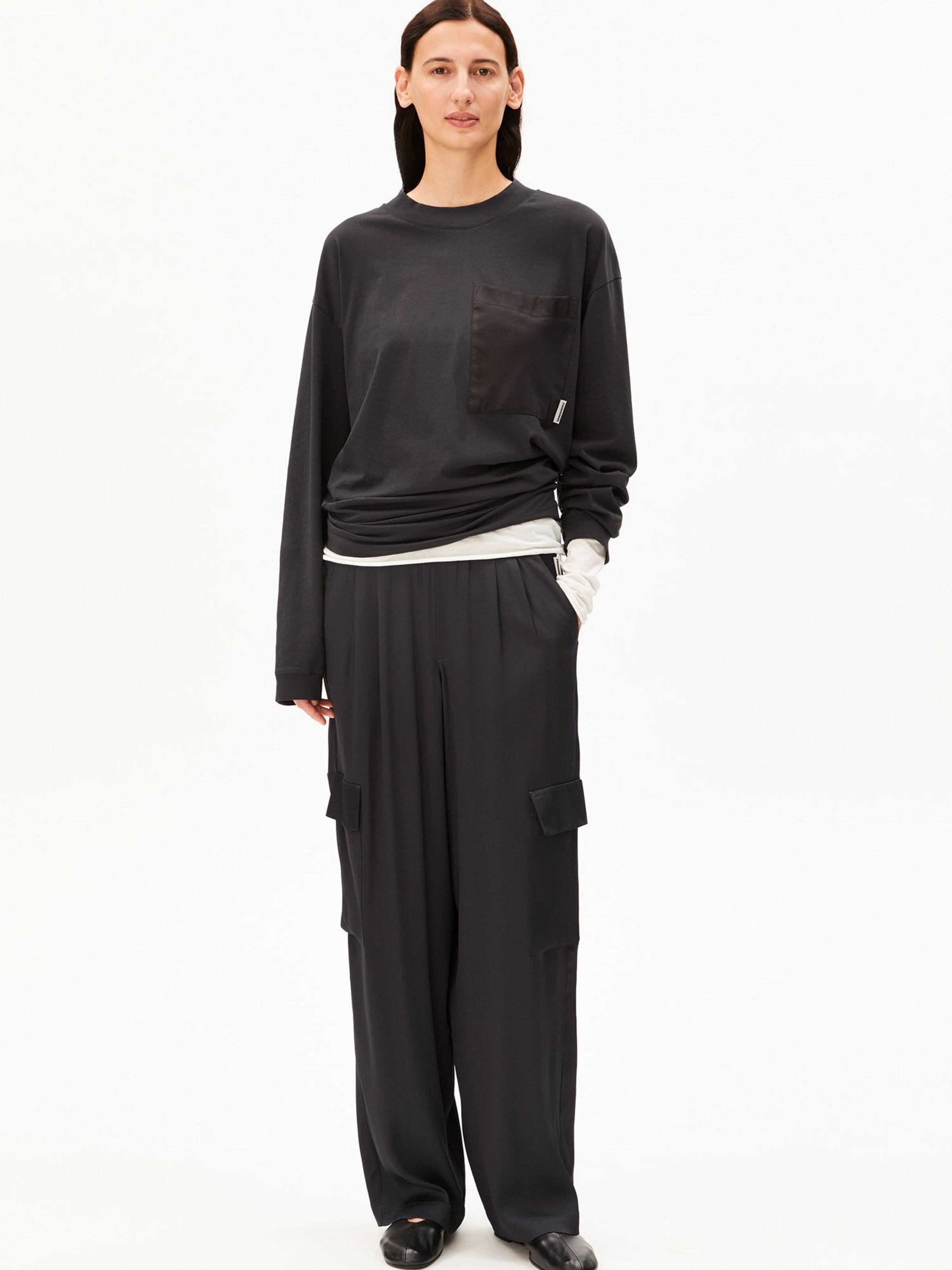 ARMEDANGELS Loosefit Hose SATIN PULL ON in Grau: Vorderseite