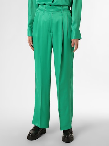 Marie Lund Regular Pleated Pants in Green: front