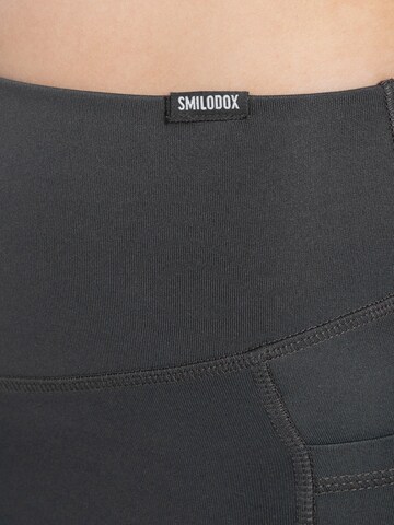 Smilodox Slimfit Leggings ' Leticia ' in Grijs