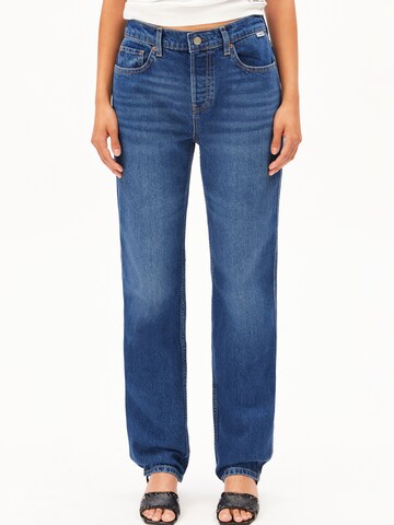 ARMEDANGELS Regular Jeans AVELINE in Blau: Vorderseite