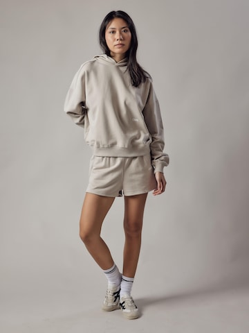 Felpa 'Cappuccio' di OWN Off With Nature in beige