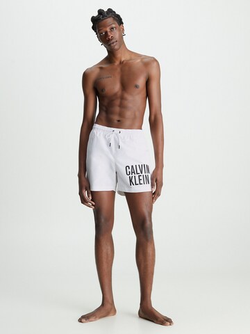 Shorts de bain Calvin Klein Swimwear en blanc