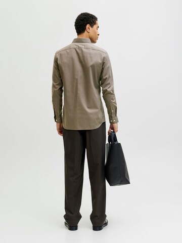 JACK & JONES Comfort fit Button Up Shirt 'parker' in Brown