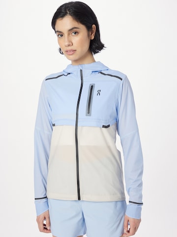 Veste de sport On en bleu : devant