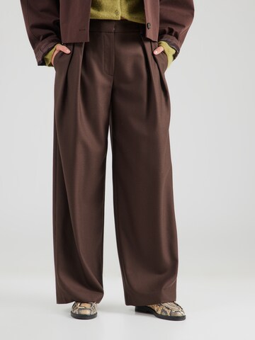 & Other Stories Широкий Брюки со складками 'Hanni' в Коричневый: спереди