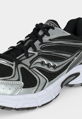 saucony Ниски маратонки 'RIDE MILLENNIUM' в черно
