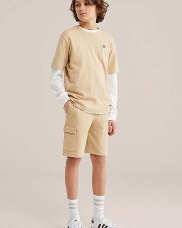 WE Fashion Regular Trousers in Beige