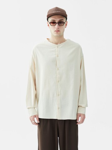 VAMOS CLO Shirt in Beige: front