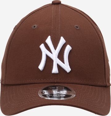 NEW ERA Cap '9FORTY MC NEYYAN' in Brown: front