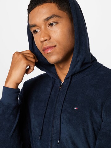 TOMMY HILFIGER Sweatshirt i blå