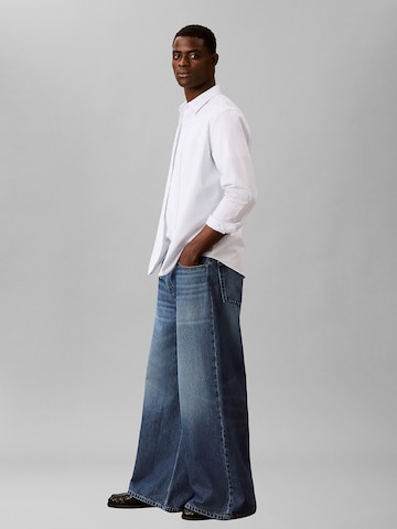 Calvin Klein Jeans Loosefit Jeans in Blau