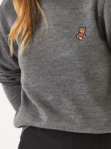 Bianco Lucci - Pullover em cinzento