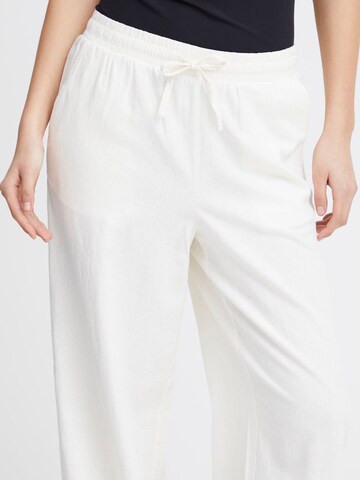 Wide leg Pantaloni ' IHLINO ' di ICHI in bianco