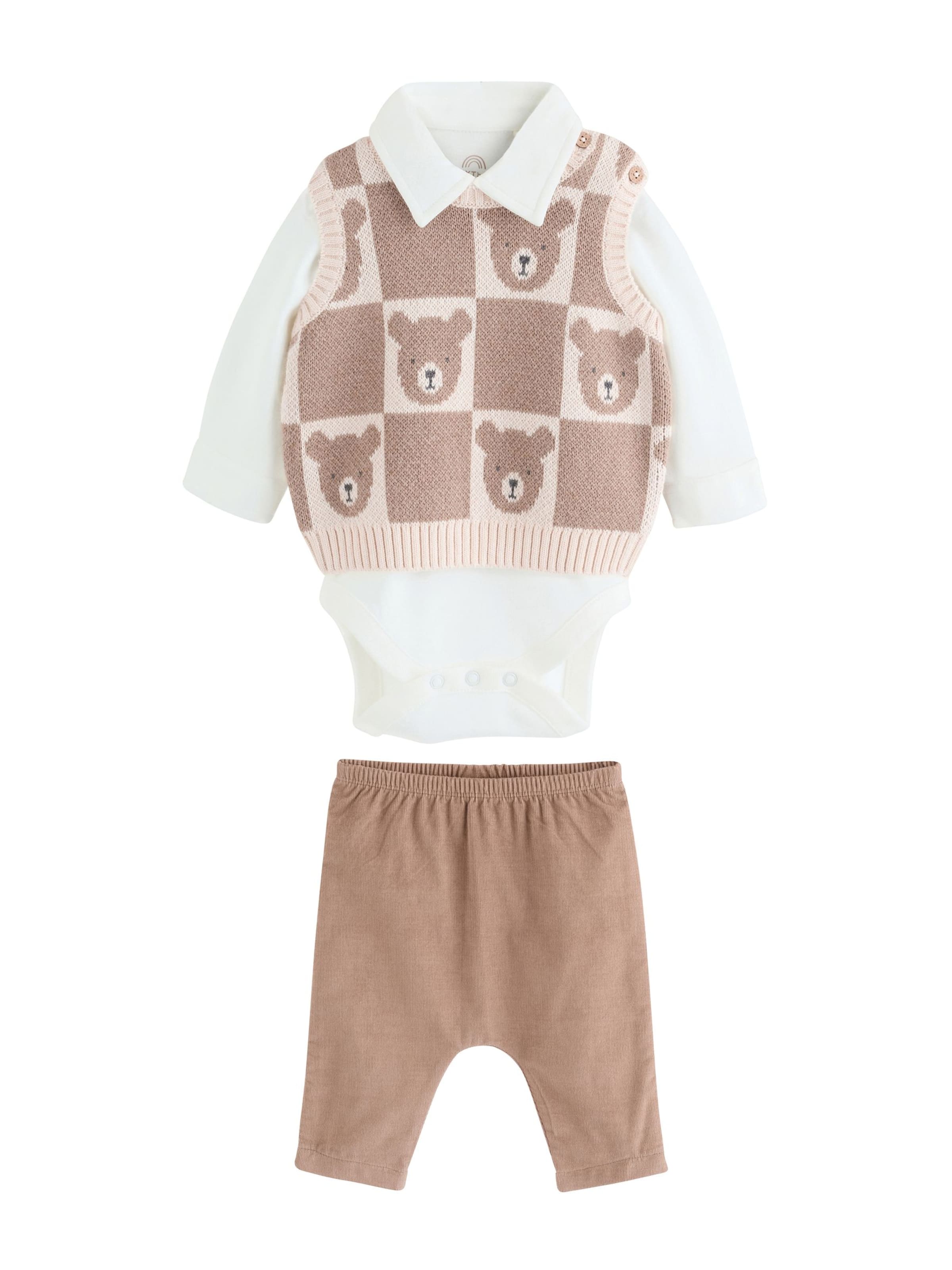 Set de la Next pe maro: față