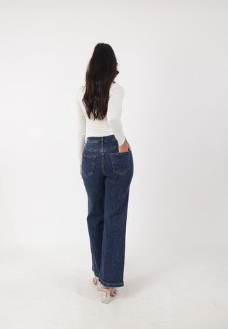 Elara Flared Jeans in Blauw