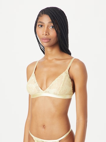 Underprotection Triangle Bra 'GINA' in Yellow: front