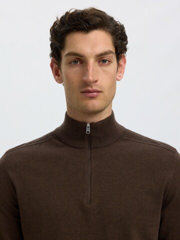 SELECTED Regular Fit Pullover 'SLHBerg' in Braun