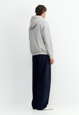 Pull&Bear Суичър в сиво