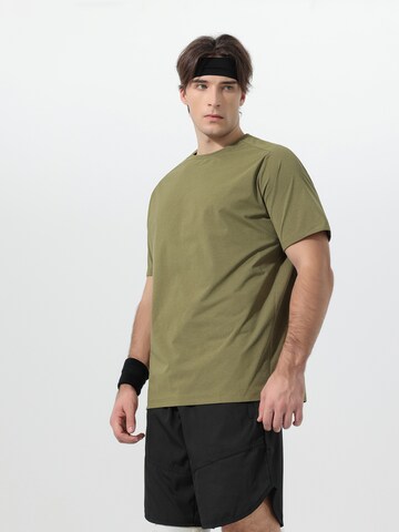 YOUTHUP Performance Shirt 'Trockenbahn' in Green