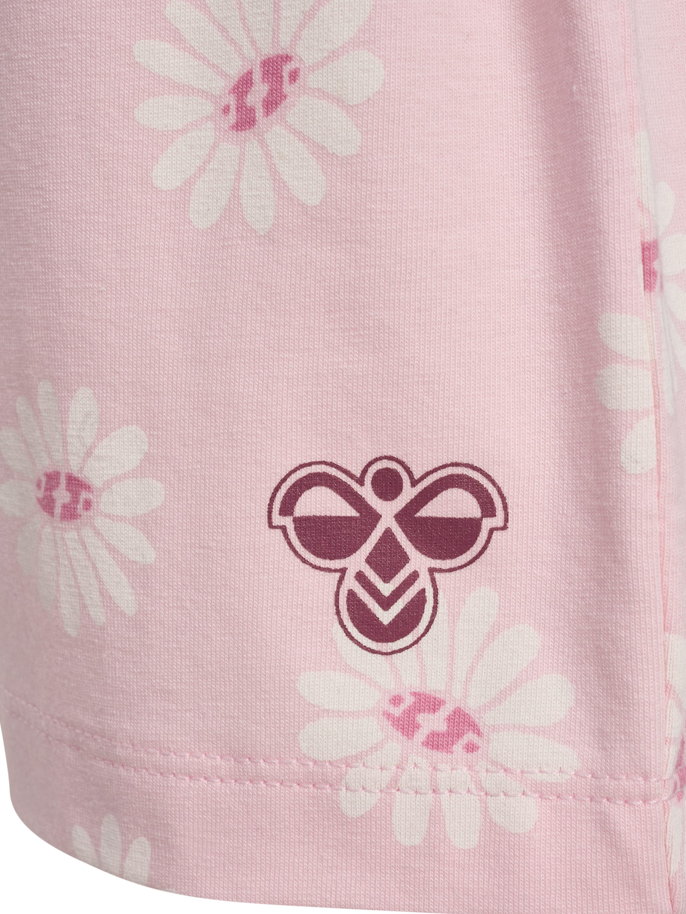 Hummel Loosefit Shorts in Pink