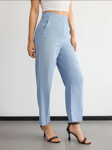 Loosefit Pantaloni chino di Hiccup in blu: frontale